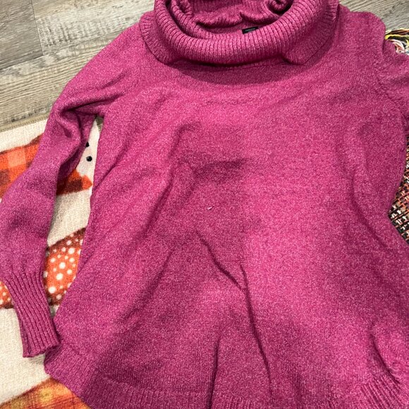 Tahari medium sweater - Picture 5 of 8